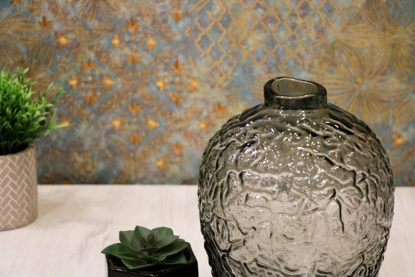 Obsidian Bloom vase- small