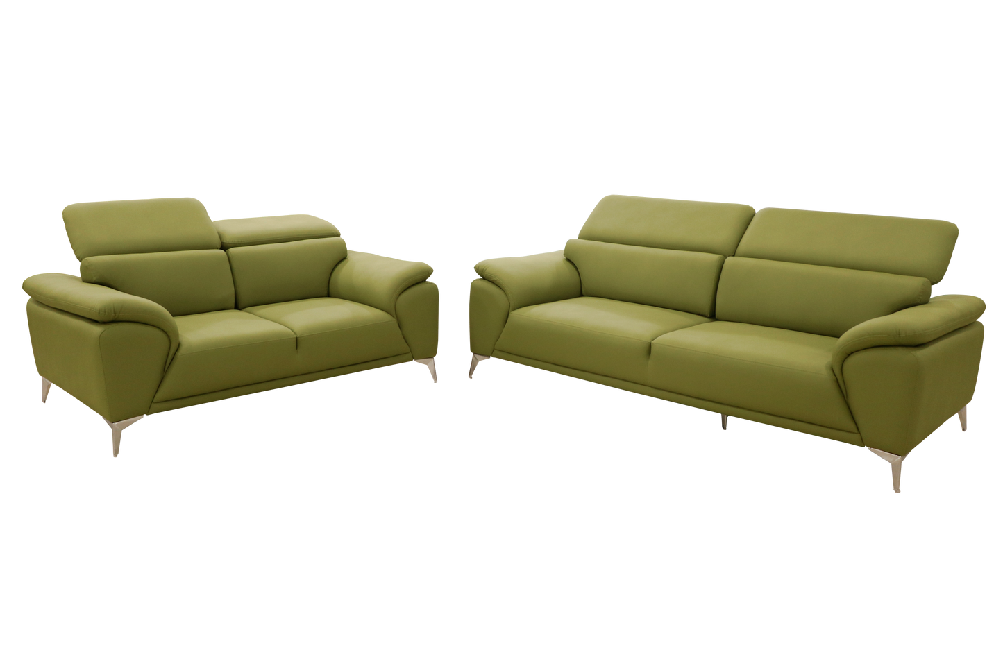 A stylish green leather sofa supported by a metal frame, combining comfort with a modern aesthetic.