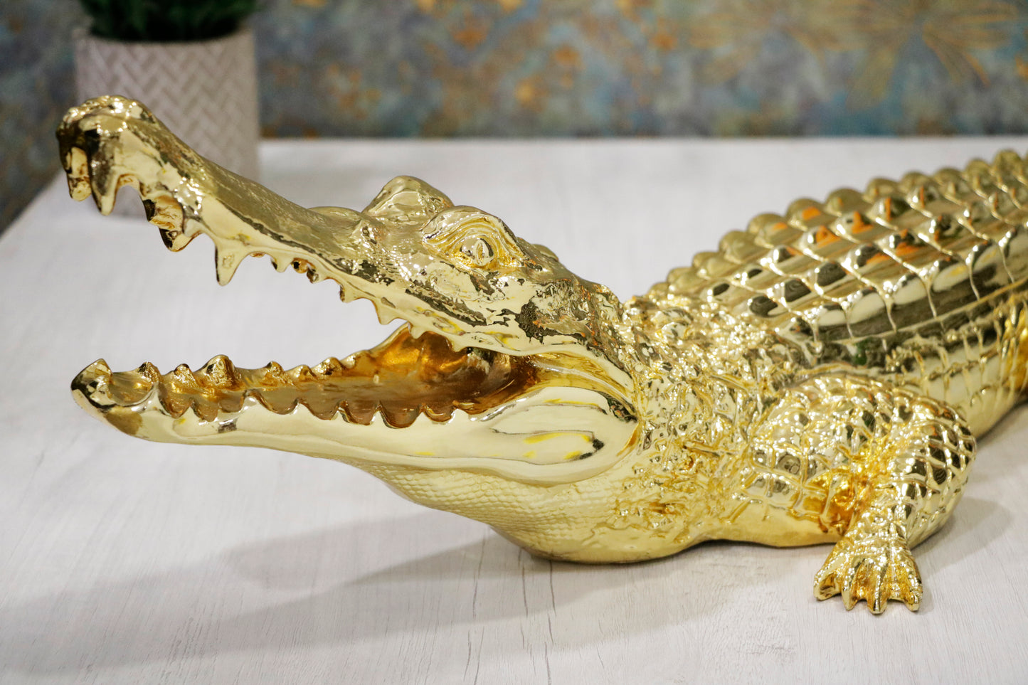 Golden Gator Luxe Sculpture