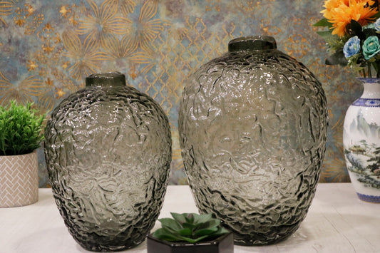 Obsidian Bloom vase- large