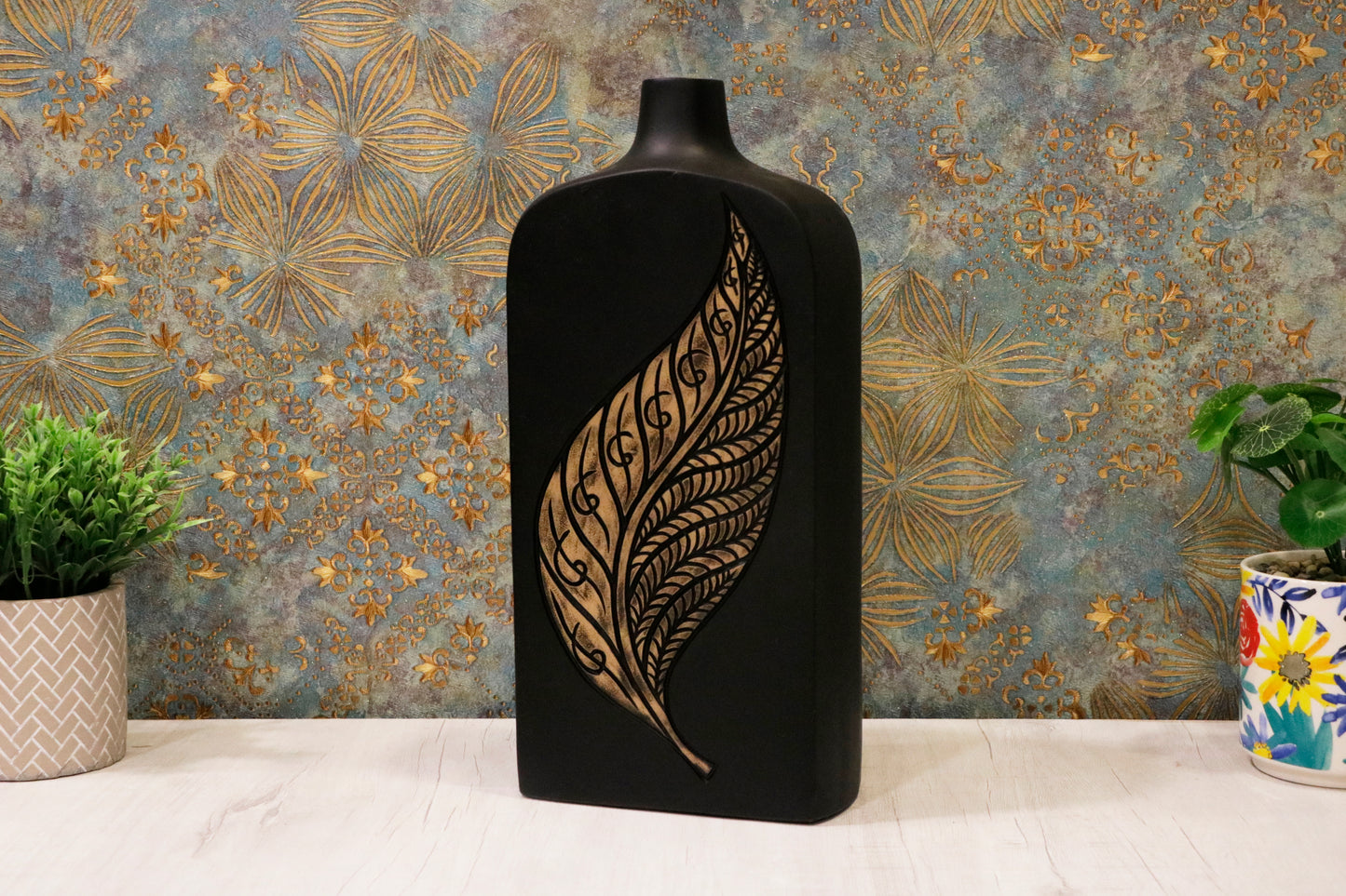 Noir Leaf Carved Vase