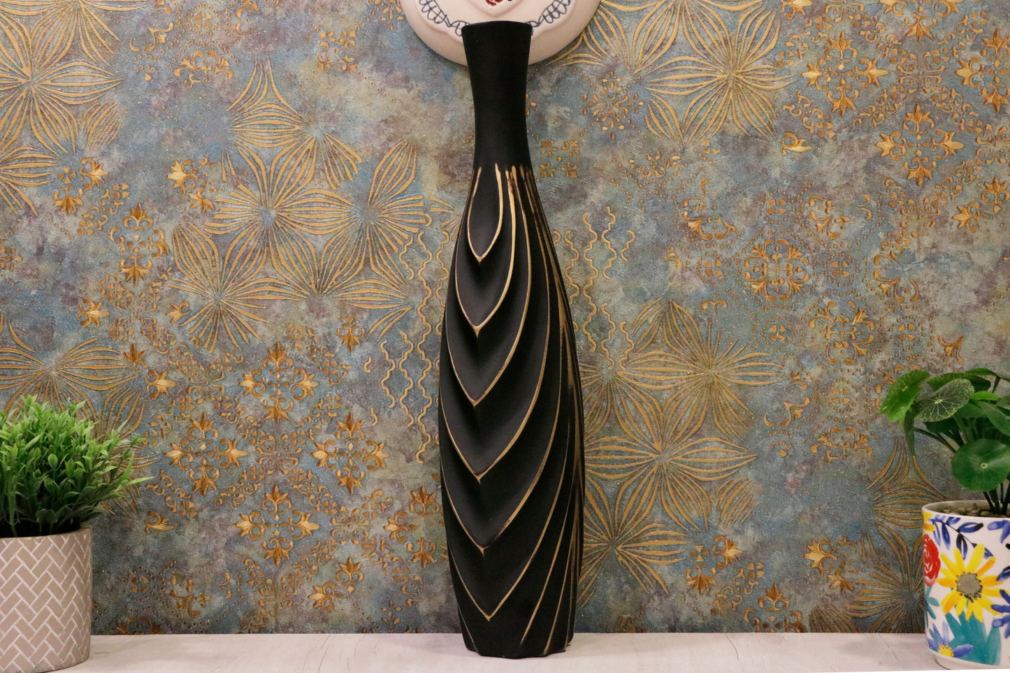 Noir Eclipse Floor Vase – Black &amp; Gold Swirl