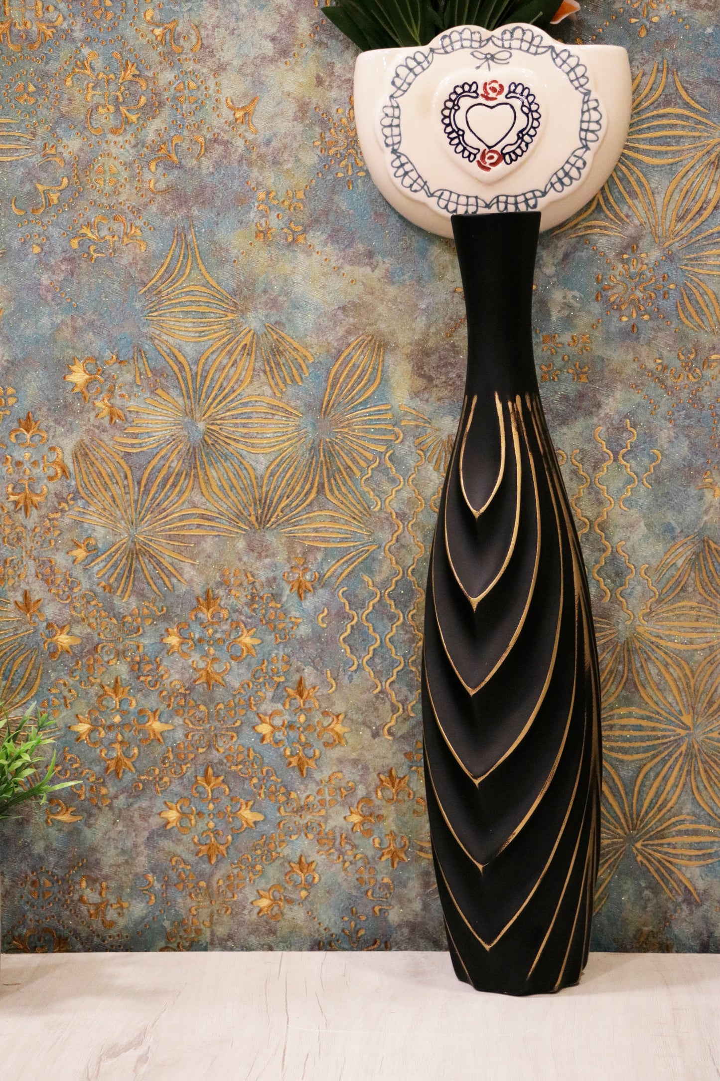 Noir Eclipse Floor Vase – Black &amp; Gold Swirl