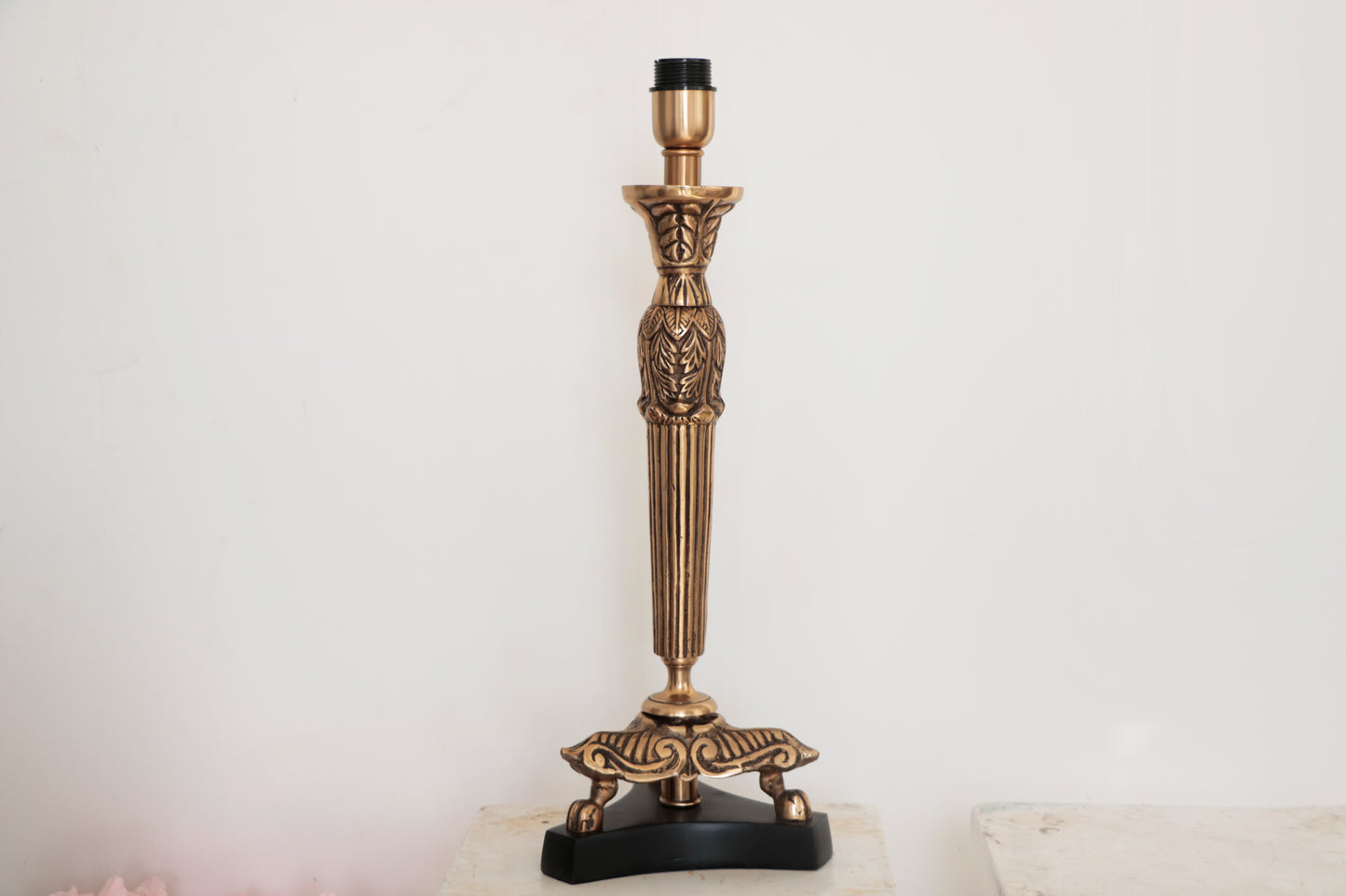 Classic Antique Brass Table Lamp – Vintage Elegance