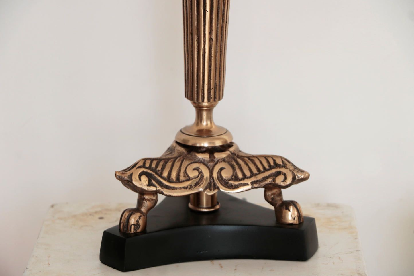 Classic Antique Brass Table Lamp – Vintage Elegance